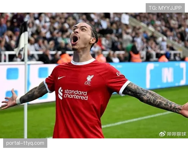 特写:利物浦前锋努涅斯一次长达60米的回追压迫赢得掌声